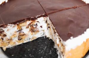 Ungebackene Biskuit-Phantasie in 15 Minuten – cremiges Dessert mit Kaffee-Aroma