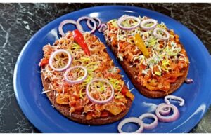 Hausgemachte würzige Fleischmischung für Toast