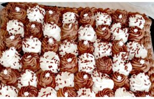 Harlekin auf einem Backblech – ein tolles Dessert zum Nachmittagskaffee