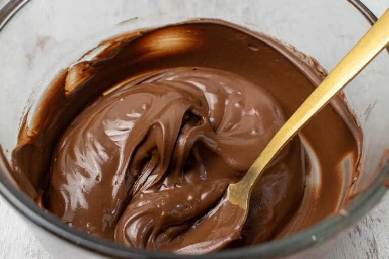 Schokoladencreme für Weihnachtssüßigkeiten
