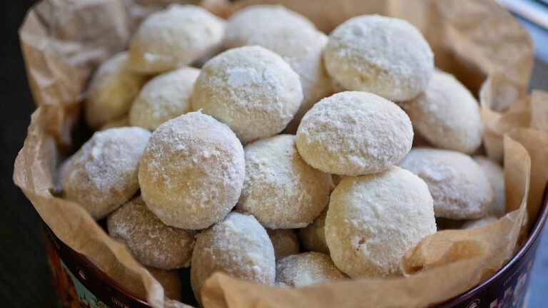 Leckere Schneebälle – Rezept für Weihnachtssüßigkeiten
