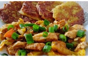 Leckere Hühnerfleischmischung mit Kartoffelchips