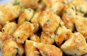 Buttrige Knoblauch-Hähnchenstücke mit Ihrer Lieblingsbeilage