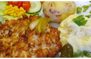 Hähnchenschnitzel in Sauerrahm, Knoblauch und Zwiebeln