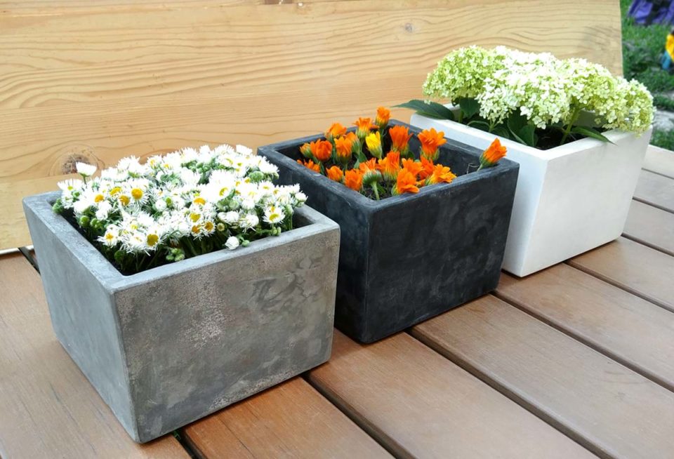 Cement nemusíte používat jen při stavbách – Vytvořte si květináče