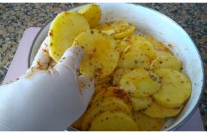 Ich mache diese Kartoffeln 3 Mal in der Woche und wir haben immer noch nicht genug: Eine Beilage, die man direkt aus der Dose essen kann!