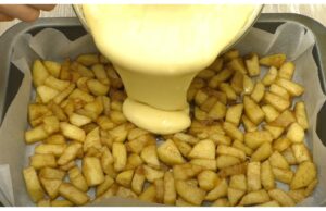 Schnelles Rezept für Karamellkuchen mit Äpfeln
