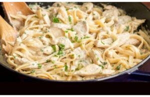 Minuten-Nudeln „Alfredo“ – Sahne, Käse und Knoblauch