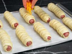 Würstchen in Speck und Blätterteig – Tipp für einen salzigen Snack!