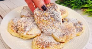 Blitzschnelle Apfel-Pfannkuchen aus Joghurtteig: Luftiges Rezept mit nur 1 Apfel Pfannkuchen aus geriebenen Äpfeln