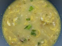 Ausgezeichnete angebratene Kümmelsuppe mit Ei: Ein wärmender Klassiker, der die Seele streichelt Ehrliche Kümmelsuppe mit Ei und Nudeln – traditionelle tschechische Klassik