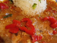 Ehrliche Zigeuner-Schweinebraten mit Tomaten, Knoblauch und Paprika