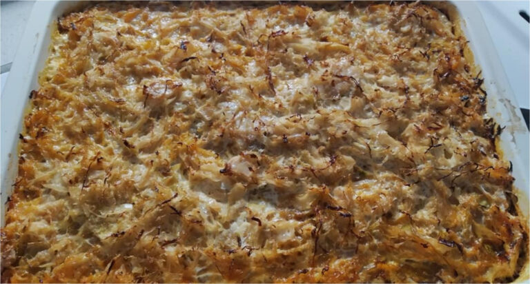 Traditionelles Kolozsvárer Schichtkraut mit Hackfleisch und Sahne
