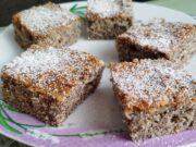 Saftiger Mohnkuchen wie von Oma, der nach Zimt duftet und tagelang frisch bleibt Saftiger Mohnkuchen aus der Tasse mit Äpfeln – einfaches Rezept, das immer gelingt