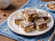 Blechkuchen mit Schokoladenglasur: Einfacher Marmorkuchen mit Nüssen und Kokos Blechkuchen mit Schokoladenglasur, Nüssen und Kokos