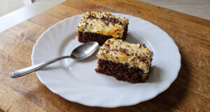 Hrk-Hrk Kuchen mit Mandarinen: Schnelles cremiges Blechdessert Hrk-Hrk Kuchen mit Mandarinen auf Blech