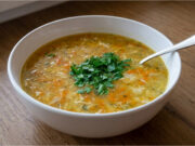 Millionensuppe mit Gemüse und Grieß: Einfach, zart und schnell zubereitet Millionensuppe mit Gemüse und Grieß – einfach, zart und schnell zubereitet