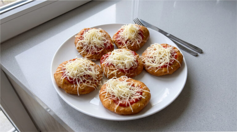 Mini-Langós aus dem Ofen: Einfaches Partygebäck ohne Frittieren in wenigen Minuten