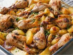 Hähnchenschenkel in Joghurt mit Kartoffeln: Saftiges Abendessen vom Blech Hähnchenschenkel in Joghurt mit Kartoffeln – saftiges Blechgericht