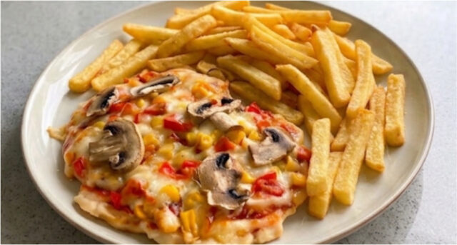 haehnchenschnitzel-a-la-pizza-kaese-gemuese-blech-106 Hähnchenschnitzel à la Pizza mit Käse und Gemüse auf dem Blech
