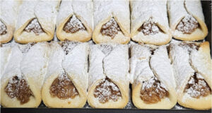 Joghurtteigtaschen: Zartes Gebäck mit Apfel-Nuss-Füllung ohne Gehzeit Joghurtteigtaschen – zartes Gebäck mit Apfel-Nuss-Füllung