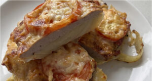 Kohlsteaks mit Hackfleisch: Saftiges Blechgericht zum Abendessen Kohlsteak mit Hackfleisch überbacken
