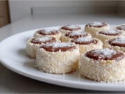 Kokos-Törtchen mit Schmalz: Zarte Schichtplätzchen mit feiner Creme und Schokolade Kokos-Törtchen mit Schmalz – zartes Schichtgebäck mit Creme und Schokolade