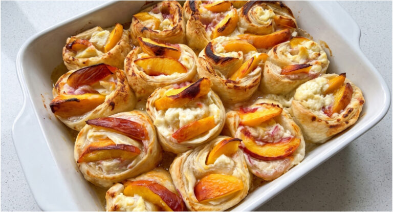 Nektarinen-Quark-Schnecken: Zartes Blätterteig-Dessert