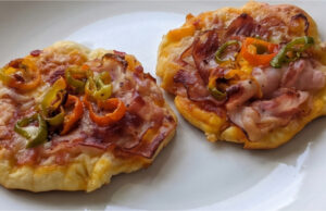 Saftige Quarkpizza ohne Gehzeit: Schnelles Blech-Abendessen Saftige Fitness-Quarkpizza ohne Gehzeit – blitzschnelle Protein-Oase voller Geschmack