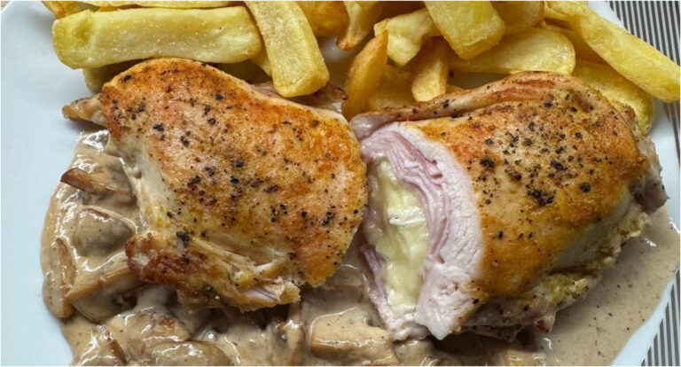 Gefüllte Hähnchenbrust mit Schinken und Brie: Saftiges Fleisch auf cremigem Champignonbett